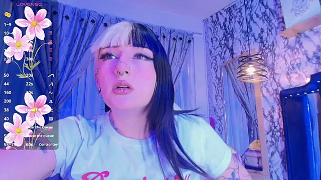 Snapshot of Candy_morgan412 chatting on July 2026 12:40:01 PM Candy morgan412 online show from July 2026 12:40:01 PM