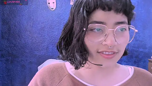 NinaYellow online show from January 2025 12:58:01 PM