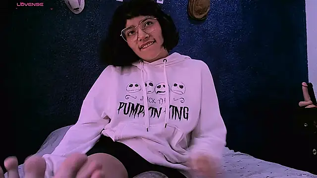 NinaYellow online show from January 2025 02:59:01 PM