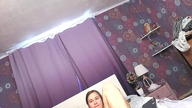 Snapshot of SquirtyAlice chatting on February 2025 07:26:02 AM SquirtyAlice online show from February 2025 07:26:02 AM