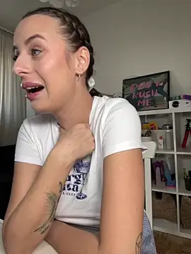 Hii Lolla online show from January 2025 08:51:01 AM