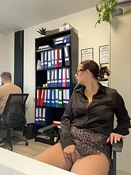 Hii Lolla online show from September 2025 06:04:02 AM