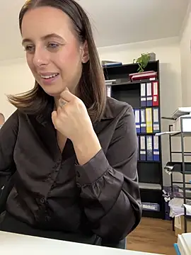 Hii Lolla online show from February 2026 08:51:01 AM