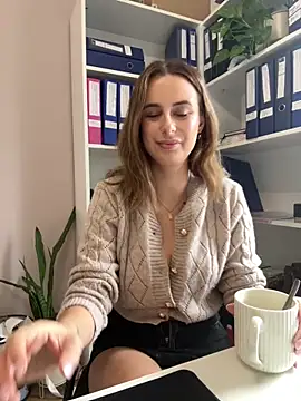 Hii Lolla online show from March 2026 07:47:02 AM