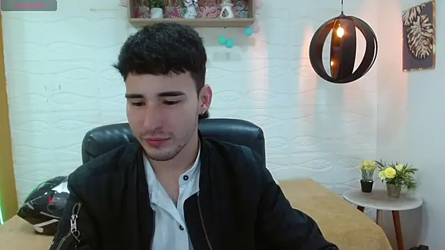 DmitriSanders online show from March 2025 08:38:02 PM