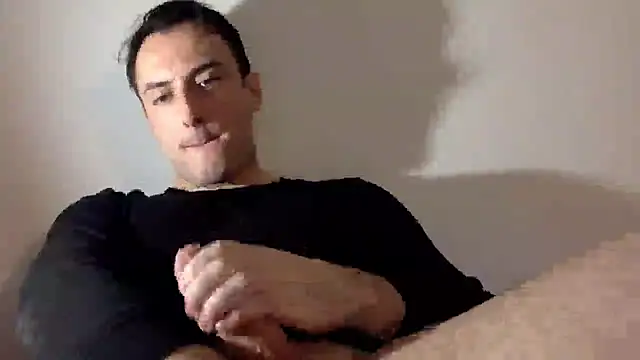 Snapshot of mainnrd chatting on March 2025 12:16:01 PM mainnrd online show from March 2025 12:16:01 PM