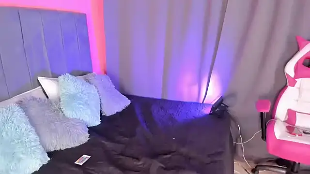 naatashamendozaa online show from December 2024 03:36:02 PM