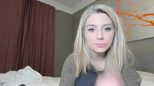 Lisaonthemoon online show from December 2024 07:32:01 PM