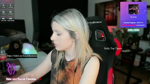 Lisaonthemoon online show from March 2025 04:22:02 PM