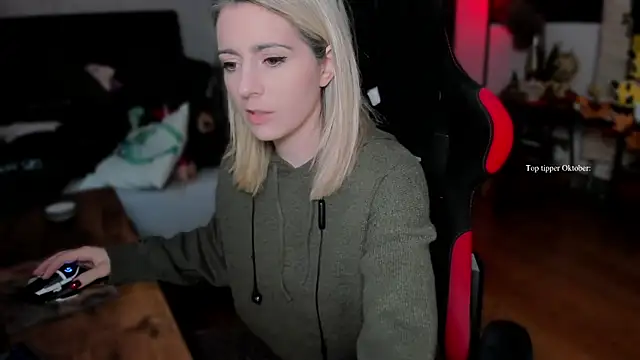 Lisaonthemoon online show from October 2025 02:15:02 PM