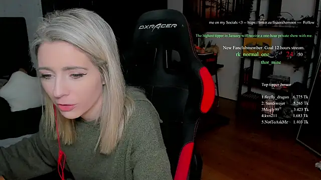 Snapshot of Lisaonthemoon chatting on January 2026 08:56:02 PM Lisaonthemoon online show from January 2026 08:56:02 PM