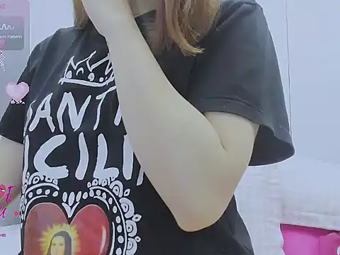 Linh diudang online show from October 2025 01:45:02 PM