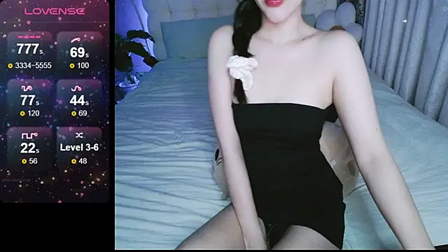 Snapshot of _Viviann_ chatting on December 2024 04:06:01 PM Viviann online show from December 2024 04:06:01 PM