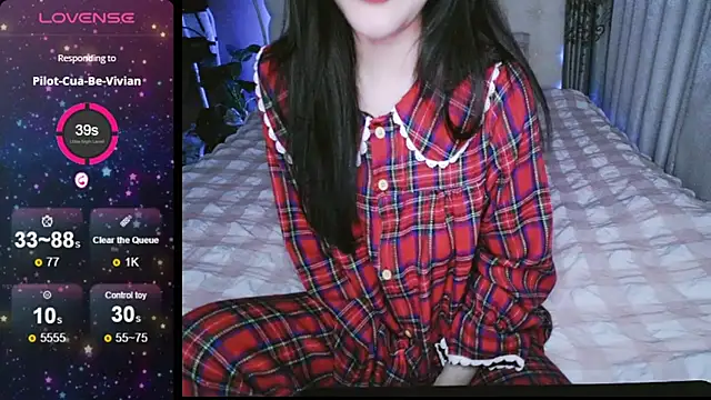 Snapshot of _Viviann_ chatting on December 2024 07:52:02 PM Viviann online show from December 2024 07:52:02 PM