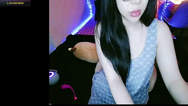 Snapshot of _Viviann_ chatting on September 2025 04:10:02 PM Viviann online show from September 2025 04:10:02 PM