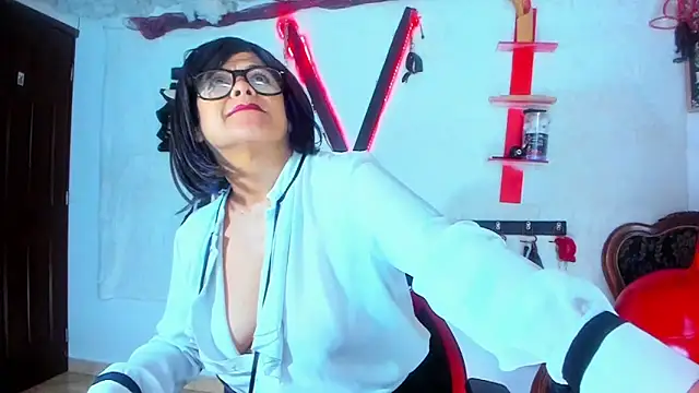 jena derboo online show from February 2025 01:28:02 PM