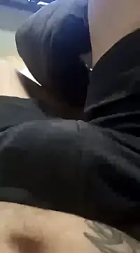 Snapshot of dredre1069 chatting on December 2024 02:38:01 AM dredre1069 online show from December 2024 02:38:01 AM