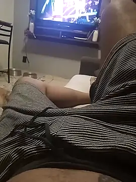 Snapshot of dredre1069 chatting on February 2025 04:03:01 AM dredre1069 online show from February 2025 04:03:01 AM