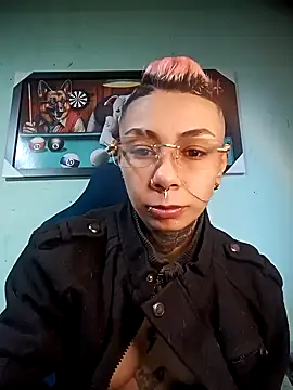 Snapshot of real_fenix chatting on October 2025 01:53:02 PM real fenix online show from October 2025 01:53:02 PM