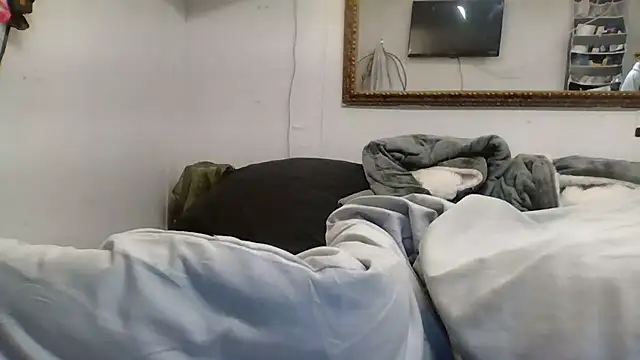 johnloonng online show from March 2025 09:47:02 AM