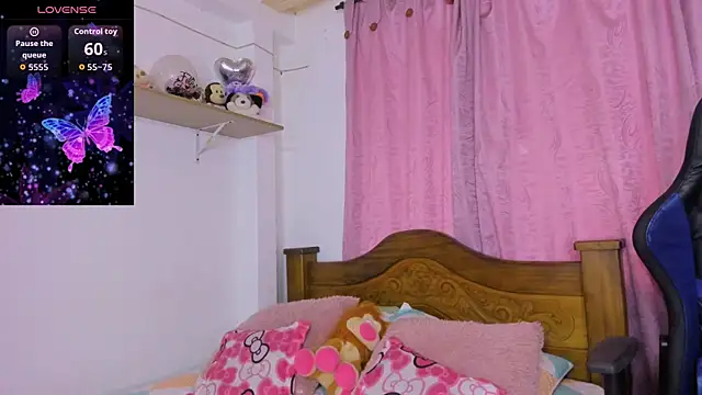 Snapshot of ParisShayk chatting on October 2025 06:04:01 PM ParisShayk online show from October 2025 06:04:01 PM