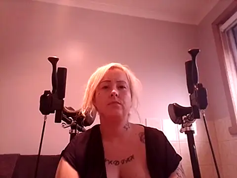 Snapshot of mollymay69 chatting on February 2026 07:34:01 AM mollymay69 online show from February 2026 07:34:01 AM