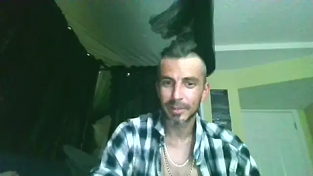 Snapshot of Joshedm780 chatting on July 2026 01:24:01 PM Joshedm780 online show from July 2026 01:24:01 PM