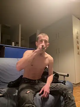 Snapshot of bosnianhot chatting on April 2026 08:18:01 PM bosnianhot online show from April 2026 08:18:01 PM