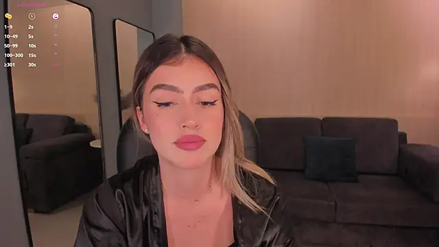 Snapshot of PaulinaSantos_ chatting on March 2025 08:21:01 PM PaulinaSantos online show from March 2025 08:21:01 PM