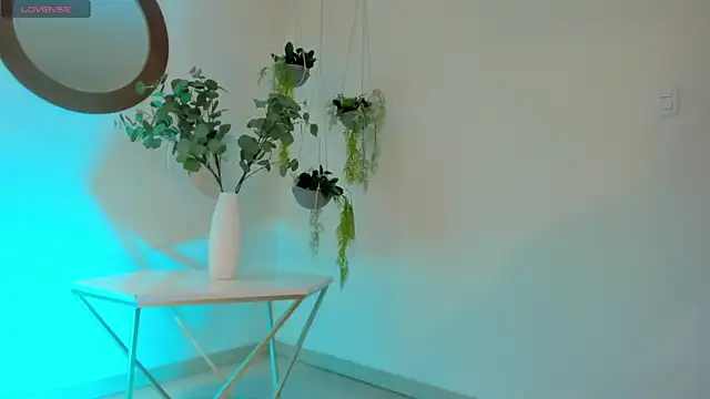 Snapshot of PaulinaSantos_ chatting on March 2025 07:31:01 PM PaulinaSantos online show from March 2025 07:31:01 PM