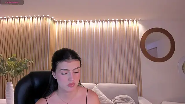 Snapshot of PaulinaSantos_ chatting on October 2025 05:13:01 PM PaulinaSantos online show from October 2025 05:13:01 PM