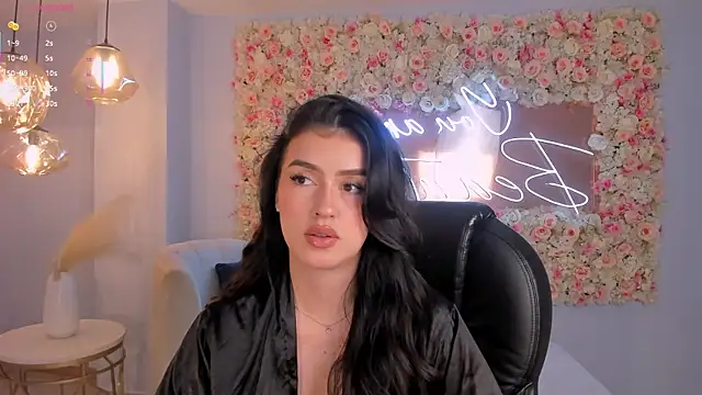 Snapshot of PaulinaSantos_ chatting on November 2025 08:11:01 PM PaulinaSantos online show from November 2025 08:11:01 PM