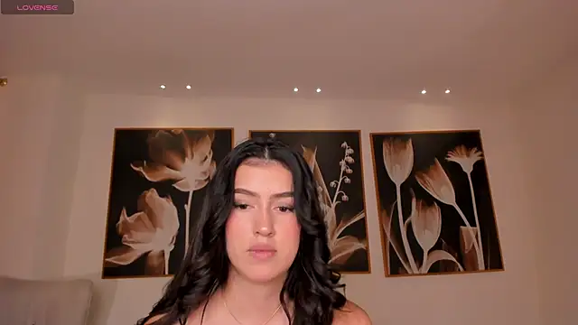 Snapshot of PaulinaSantos_ chatting on November 2025 07:36:02 PM PaulinaSantos online show from November 2025 07:36:02 PM