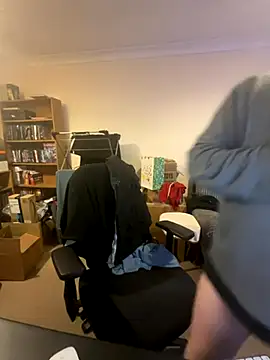 Snapshot of LondonTeffy chatting on October 2025 09:52:01 PM LondonTeffy online show from October 2025 09:52:01 PM