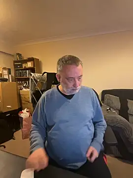 Snapshot of LondonTeffy chatting on December 2025 10:38:02 PM LondonTeffy online show from December 2025 10:38:02 PM