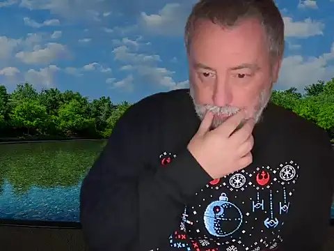 Snapshot of LondonTeffy chatting on December 2025 11:02:01 PM LondonTeffy online show from December 2025 11:02:01 PM