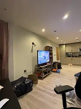 Snapshot of LondonTeffy chatting on January 2026 10:15:02 PM LondonTeffy online show from January 2026 10:15:02 PM