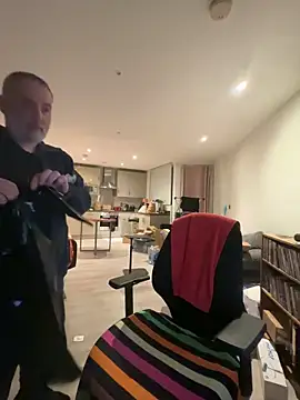 Snapshot of LondonTeffy chatting on February 2026 10:05:02 PM LondonTeffy online show from February 2026 10:05:02 PM