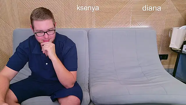 Ksenny online show from November 2025 05:45:03 PM