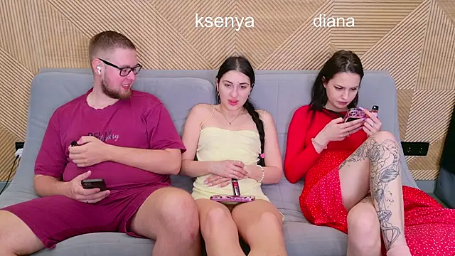 Snapshot of Ksenny chatting on May 2026 06:42:02 AM Ksenny online show from May 2026 06:42:02 AM