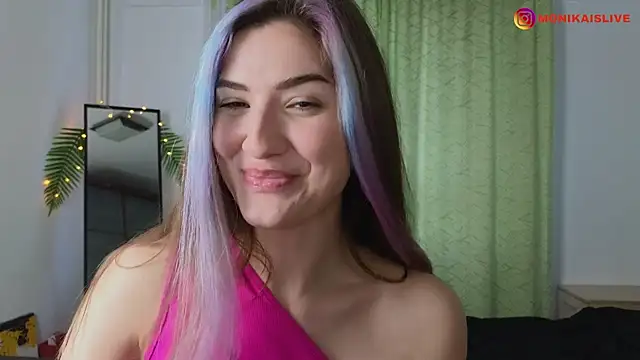 monikavenom online show from January 2025 08:00:01 AM