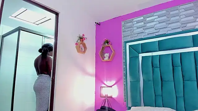 LORENSCOLLINS online show from February 2026 01:00:02 PM