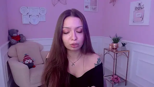 LucySkilar online show from January 2025 11:00:02 AM