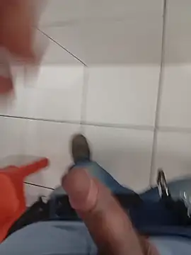 Herbert motaZ online show from March 2026 12:43:02 PM