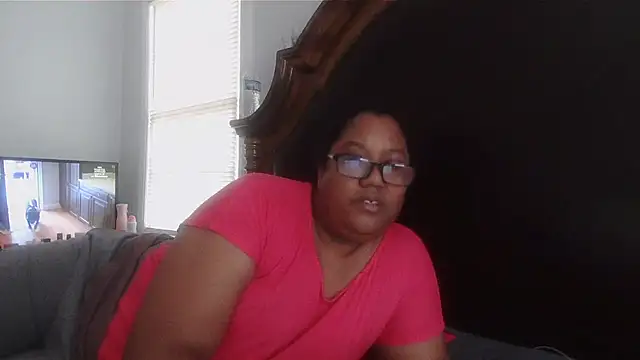 ebonyred online show from February 2025 08:00:02 PM