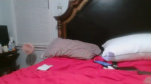 ebonyred online show from April 2026 01:41:02 AM