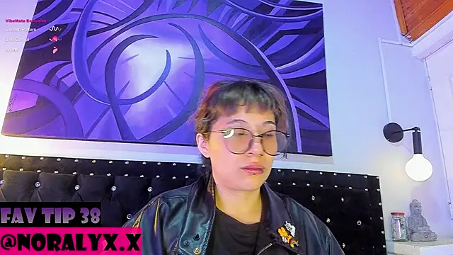 Snapshot of hey_noraly chatting on July 2026 04:17:02 AM hey noraly online show from July 2026 04:17:02 AM
