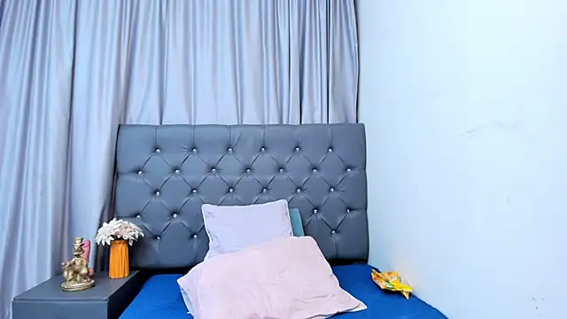 mariiana murillo01 online show from February 2025 03:43:02 AM