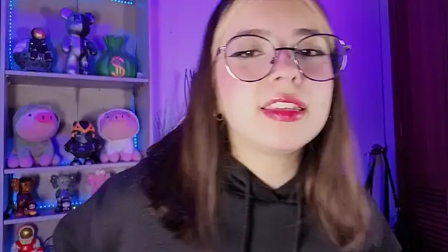 EmilyMiller  online show from September 2025 04:52:01 PM