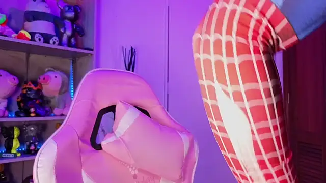 EmilyMiller  online show from January 2026 06:01:01 PM